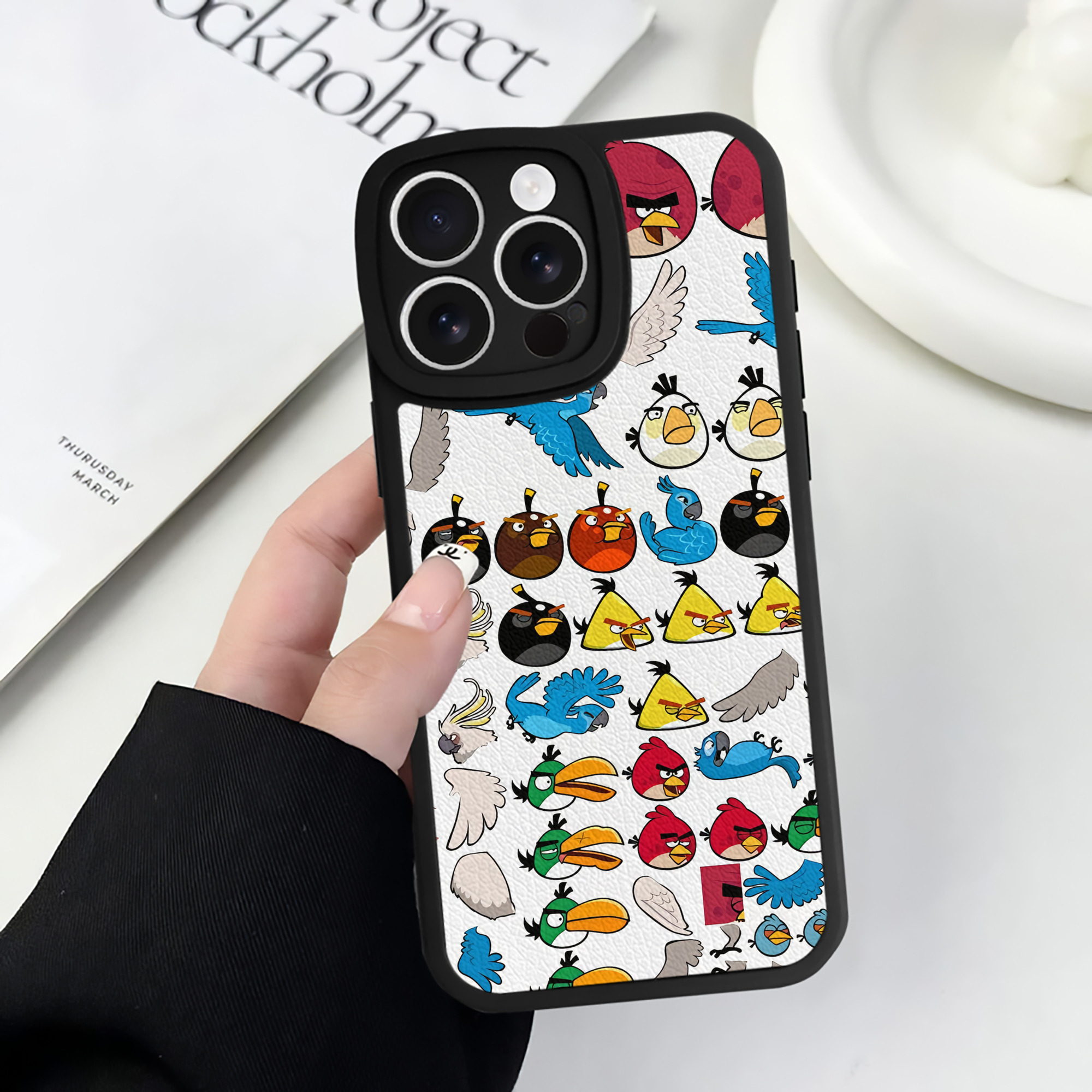 （画像用） Angry Birds アングリーバード 【iPhone 16シリーズ対応】シリコンスマホケース（レザー調） 材質：シリコン